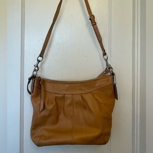Vintage Y2K Coach F12321 Madison convertible hobo bag in tan pebbled leather.Tan